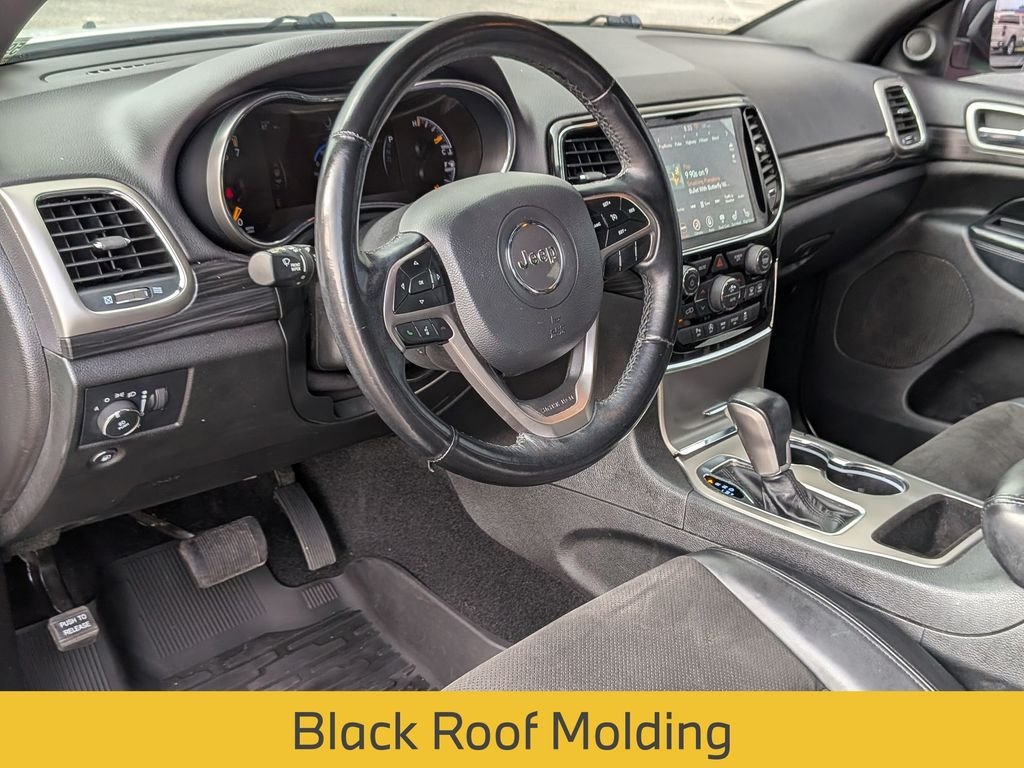 Used 2021 White Jeep Laredo X image 34
