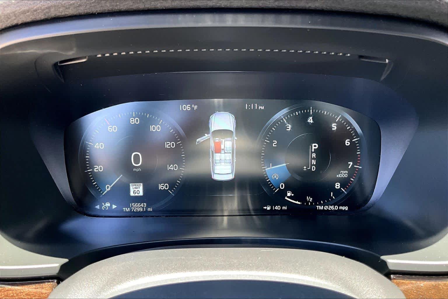 Used 2018 Onyx Black Metallic Volvo Momentum image 24