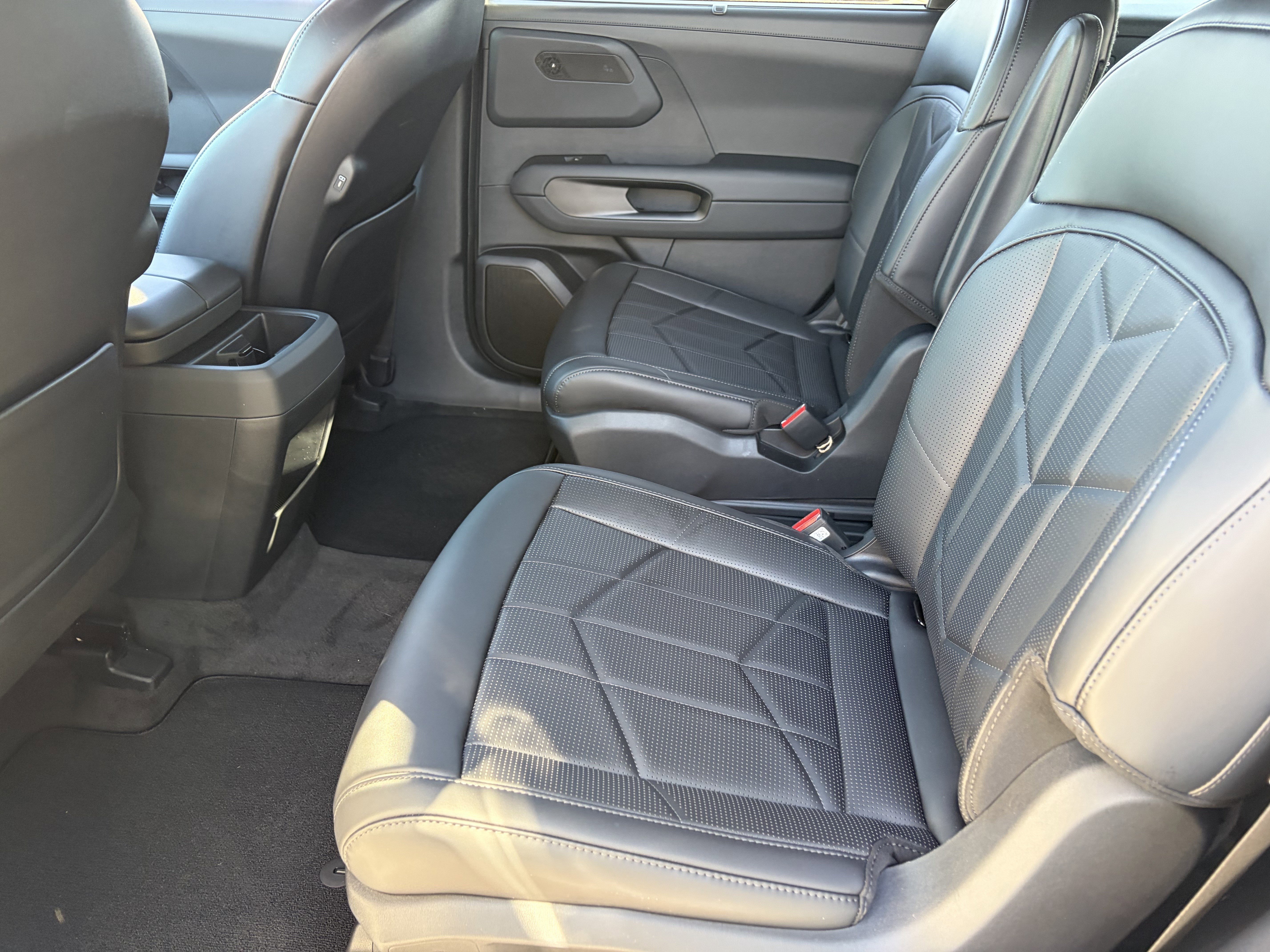 New 2027 Glacial White Pearl Kia X-PRO SX image 15