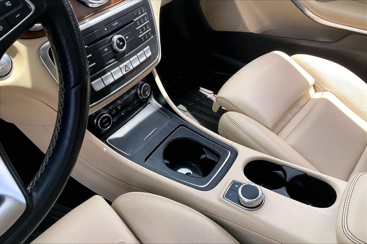 Used 2019 Polar White Mercedes-Benz GLA 250 image 16