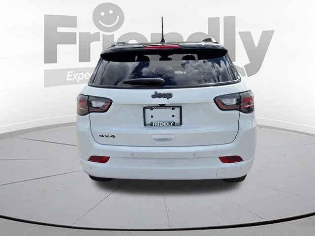 Used 2024 White Jeep Limited image 6