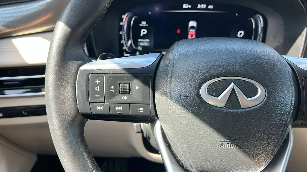 Certified Used 2025 Deep Bordeaux INFINITI LUXE image 19
