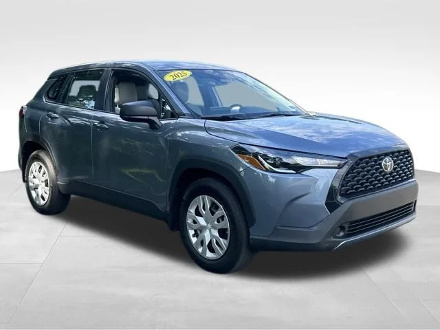 Used 2025  Toyota L image 7