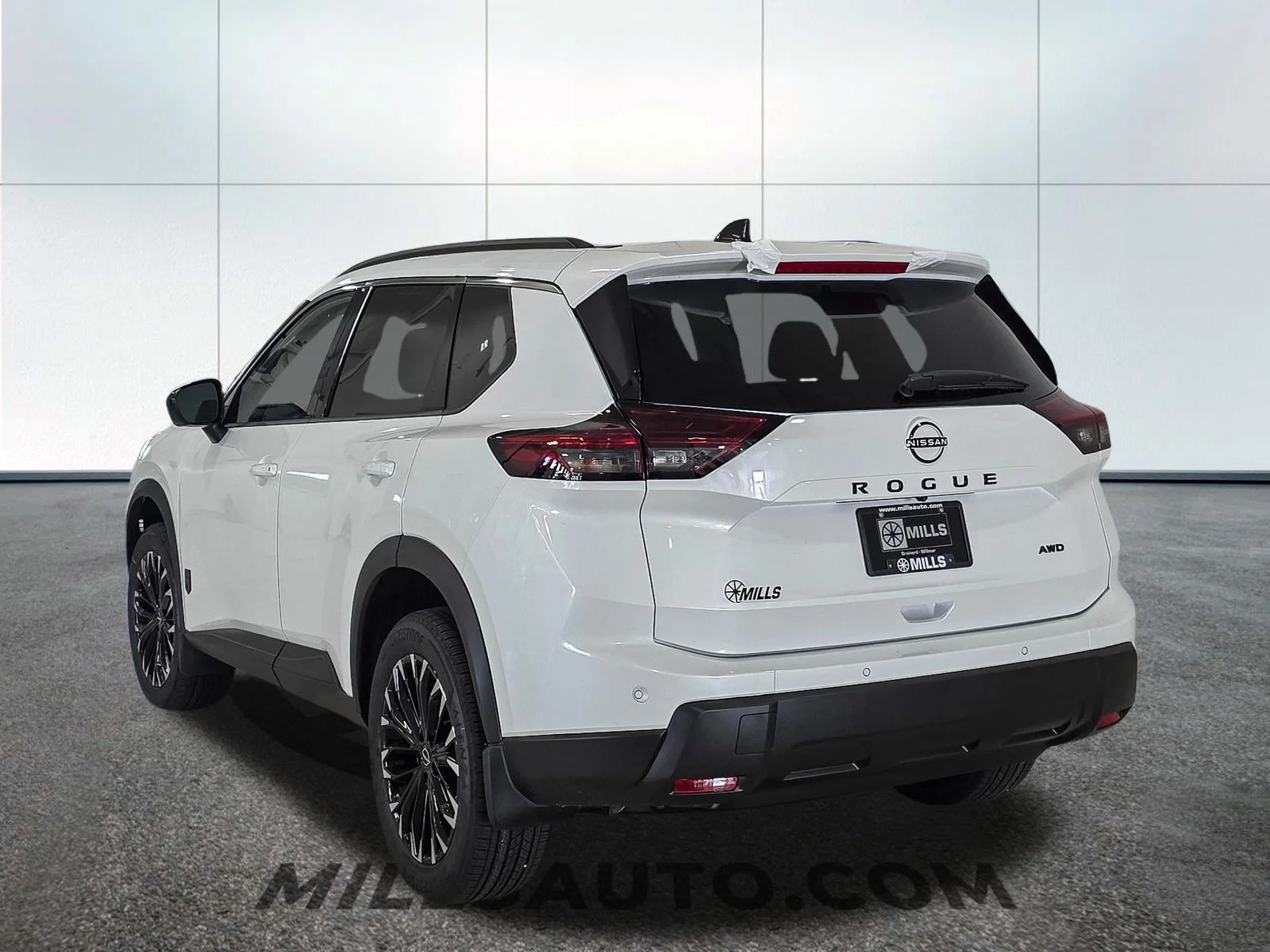 New 2026 Everest White Pearl TriCoat Nissan Dark Armor™ image 5