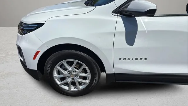 Used 2023 Summit White Chevrolet LT image 32