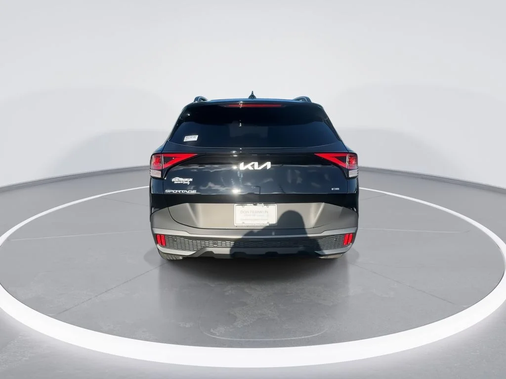 Used 2024 Black Kia X-Line image 7