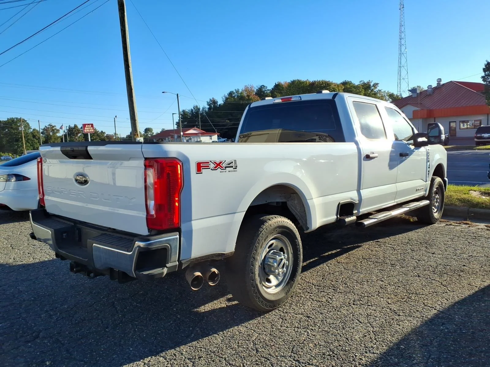 Used 2025 Oxford White Ford XL image 5