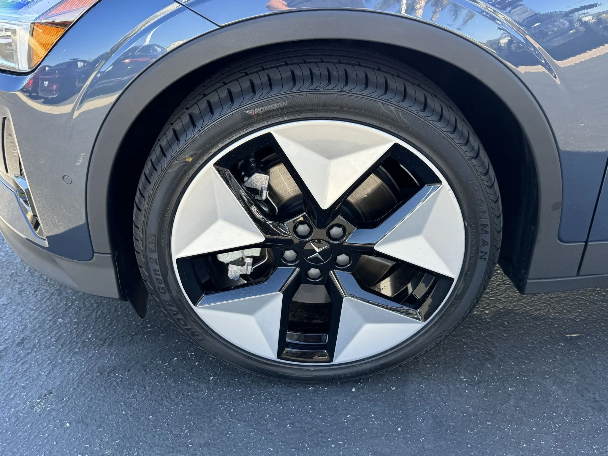 Used 2024 Midnight Metallic Polestar Long Range Dual Motor image 9