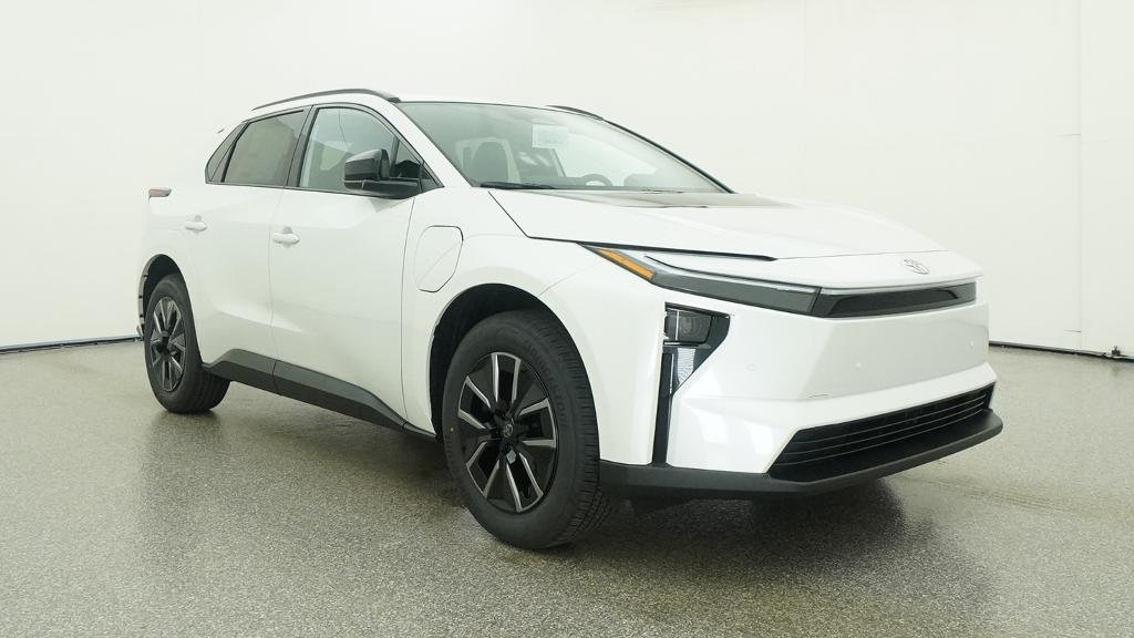 New 2026 Wind Chill Pearl Toyota XLE image 37