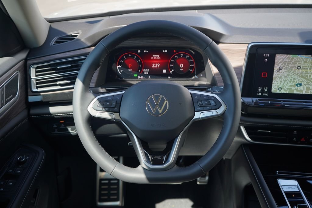 2025 Volkswagen Atlas SEL Premium R-Line - Photo 10