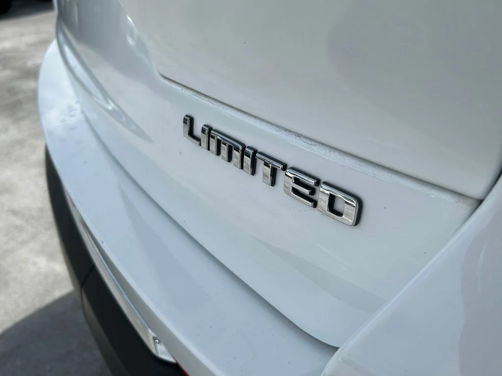 Certified Used 2022 White Jeep Limited image 40