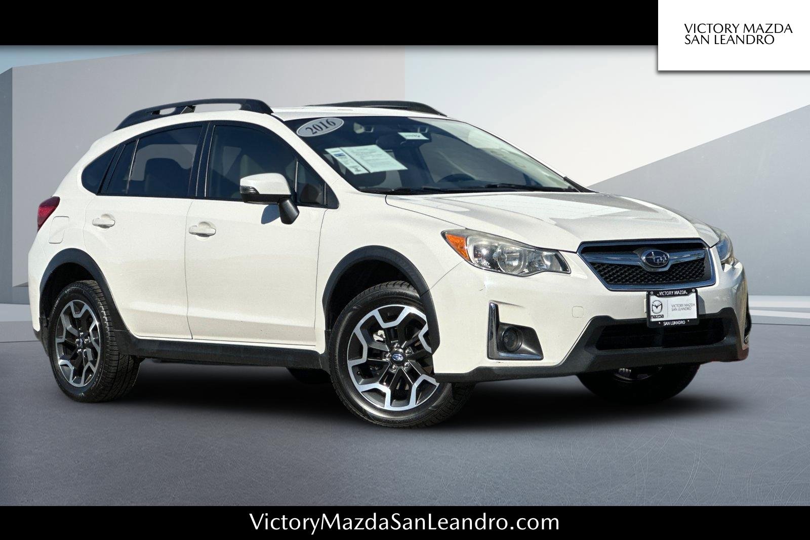 Used 2016 White Subaru 2.0i Limited image 1