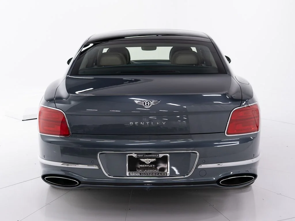 Certified Used 2026 Thunder Bentley Azure image 4