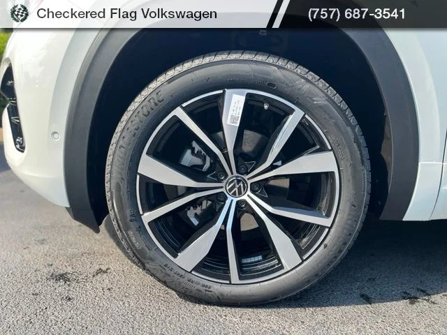 New 2026 White Volkswagen 2.0T SEL Premium R-Line image 5