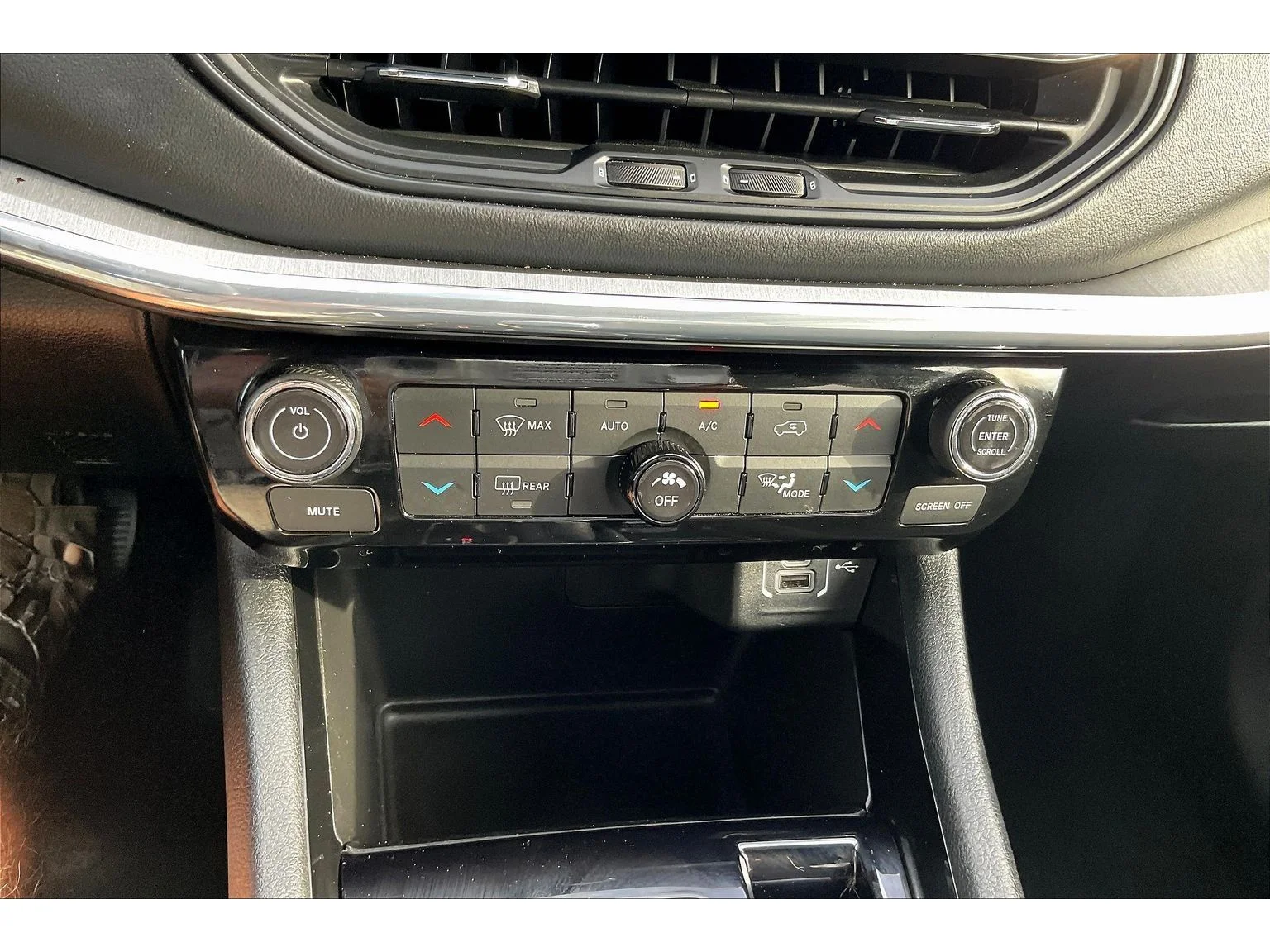 Used 2022 Red Jeep (RED) Edition image 21