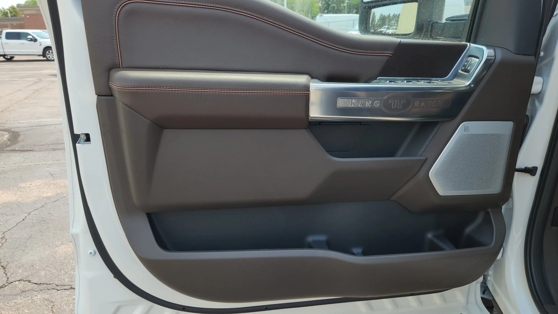 New 2026 Star White Metallic Tri-Coat Ford King Ranch image 12