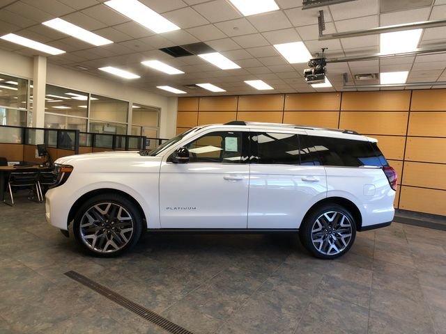 New 2026 Star White Metallic Tri-Coat Ford Platinum® image 4