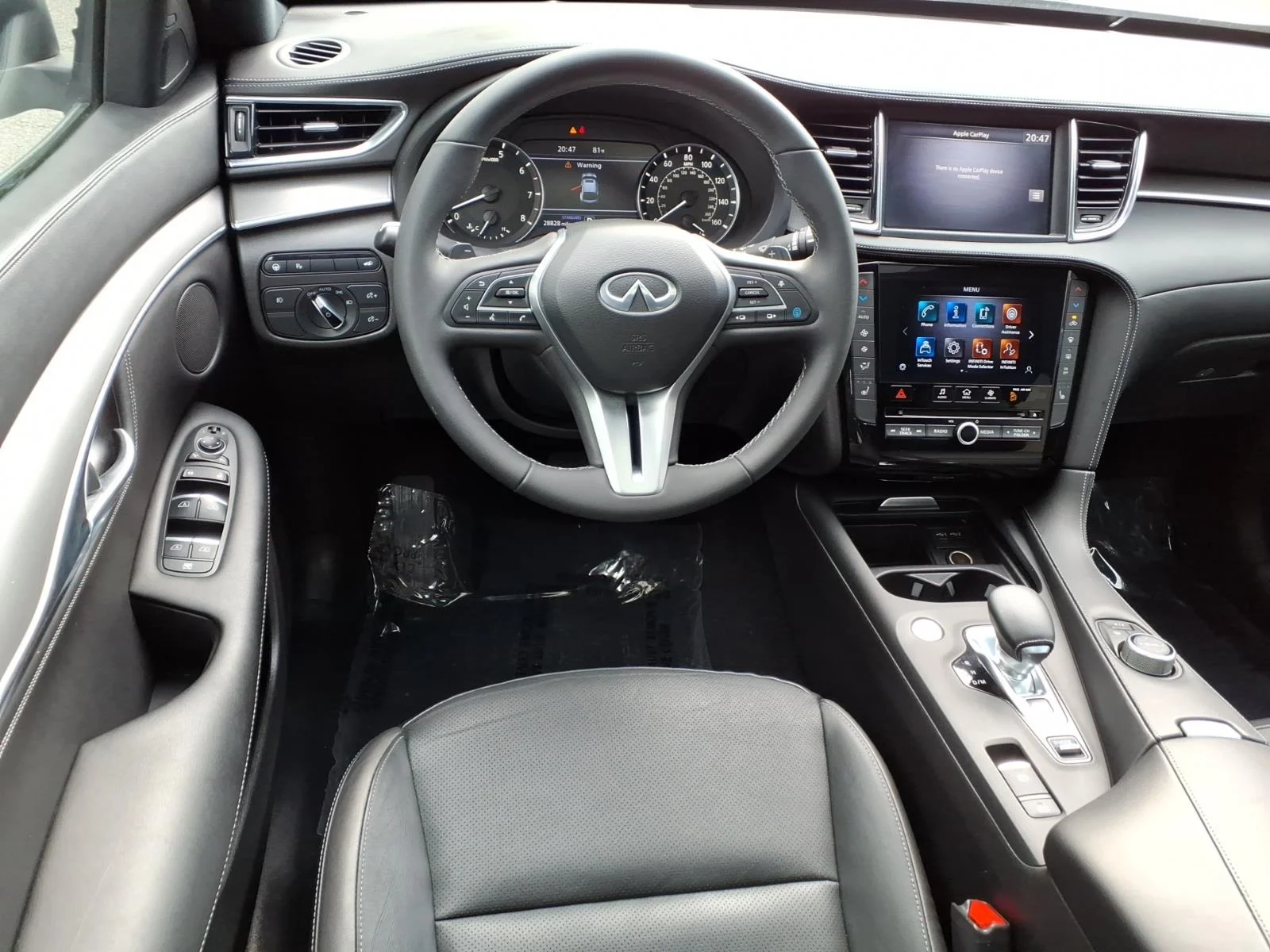 Used 2023 Black Obsidian INFINITI Luxe image 7
