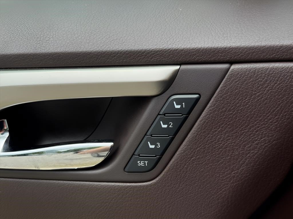 Used 2017 Gray Pearl Lexus RX 350 image 17
