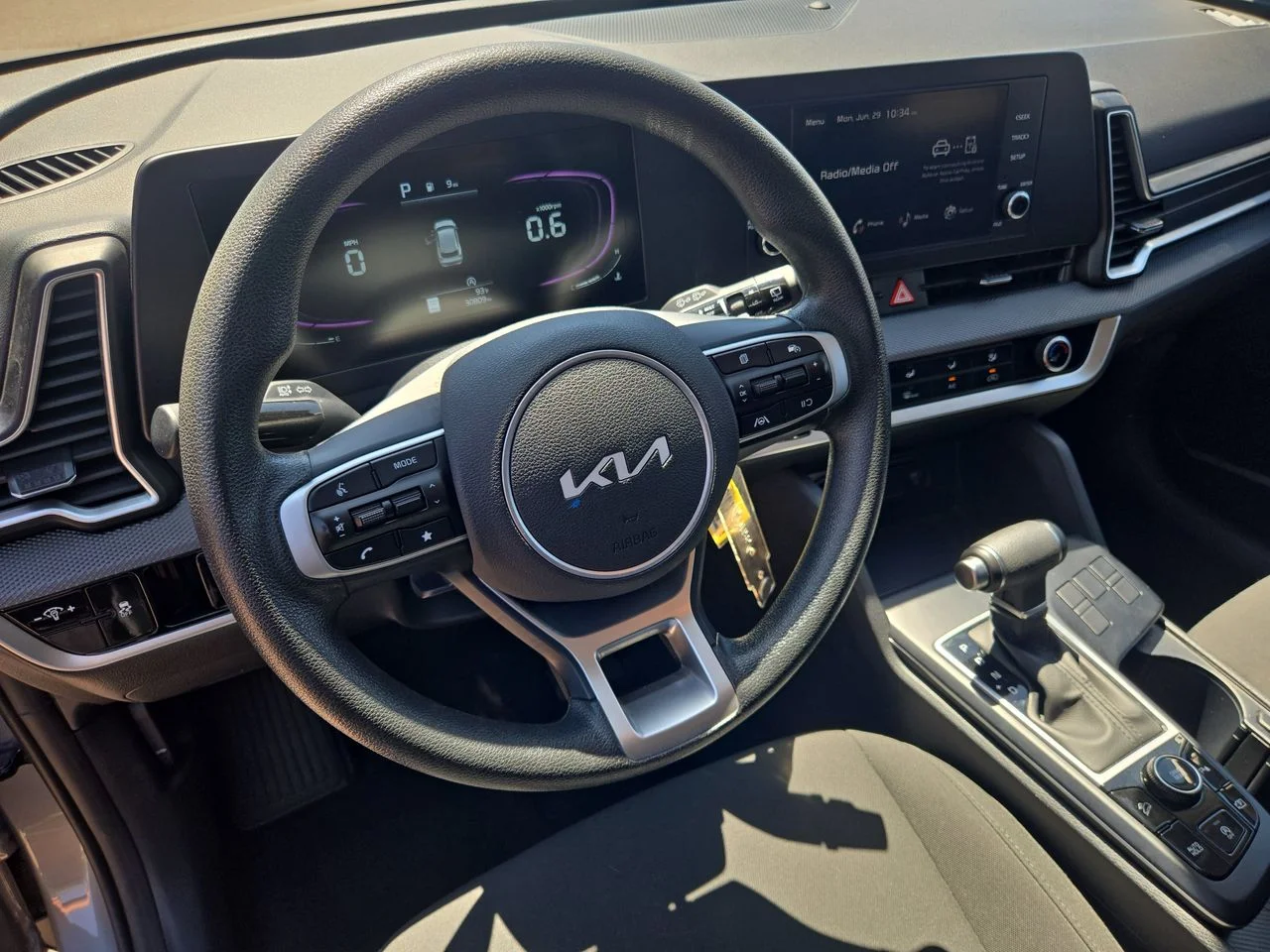 Used 2025 Everlasting Silver Kia LX image 14