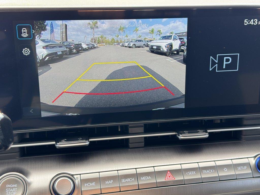 New 2027 Gray Hyundai SE FWD image 16