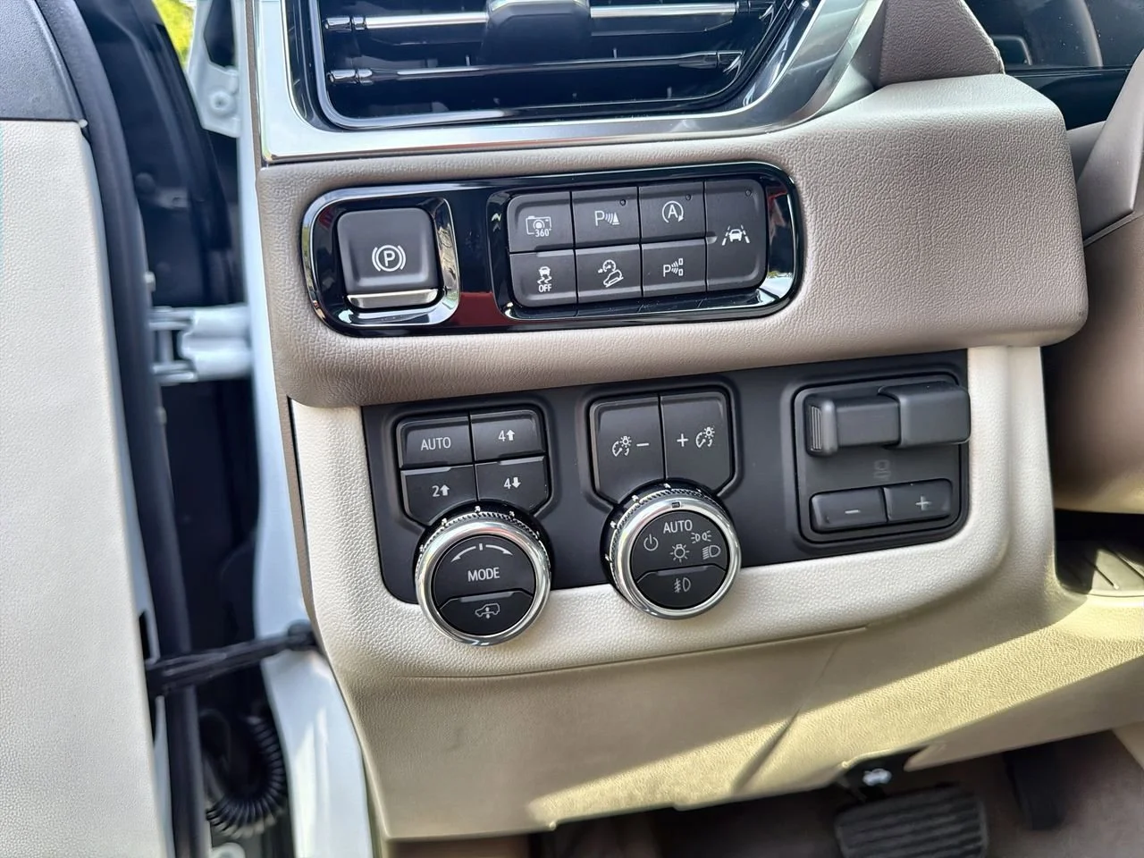 New 2026 Glacier White Tricoat GMC Denali image 15