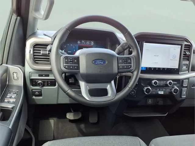 Used 2025  Ford Y image 4