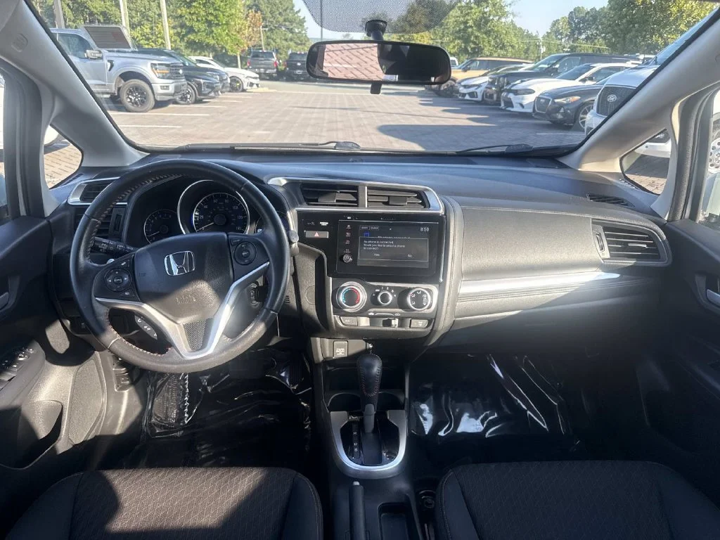 Used 2018  Honda Sport image 11