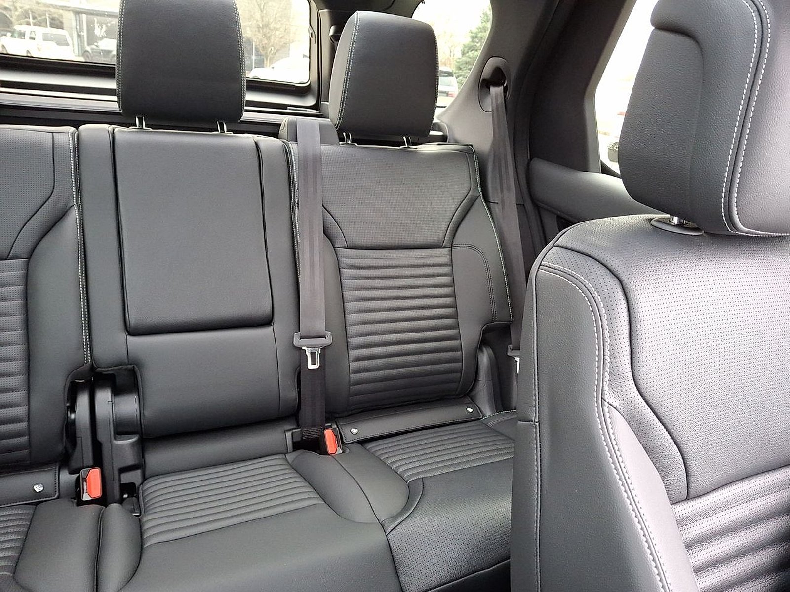 2025 Land Rover Discovery S - Photo 14