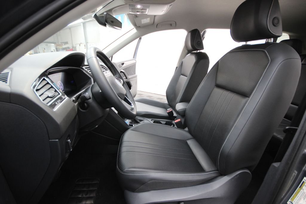 Used 2024 Gray Volkswagen 2.0T SE image 13