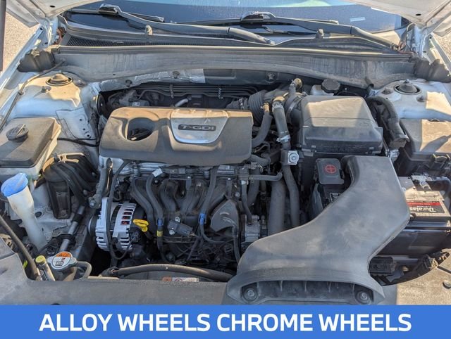 Used 2016 White Kia LX image 12