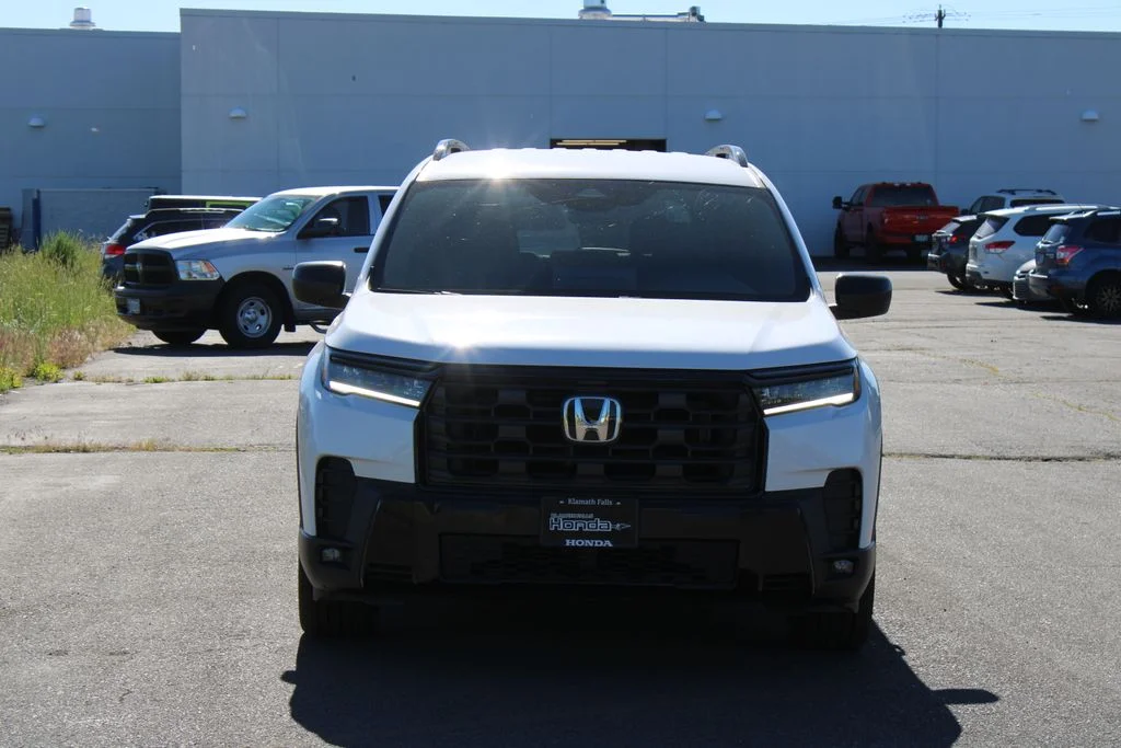 New 2026 Platinum White Pearl Honda AWD Sport image 9