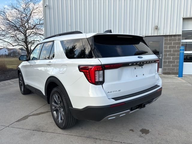 New 2026 Star White Metallic Tri-Coat Ford Active image 8
