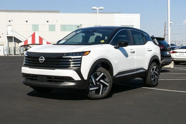 New 2026 White Nissan SV image 41