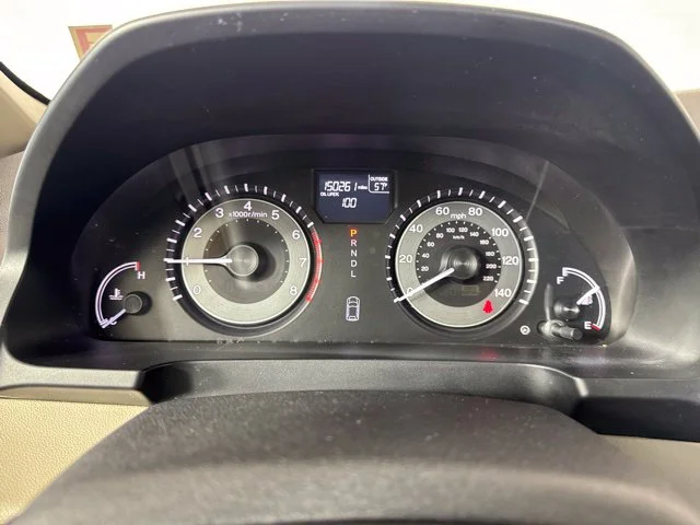 Used 2016 White Honda SE image 19
