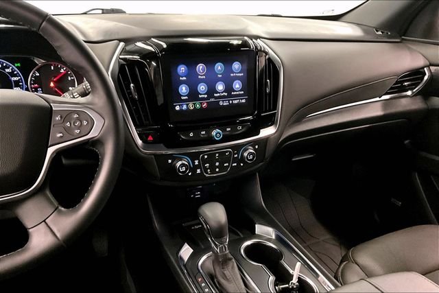 Used 2023 Iridescent Pearl Tricoat Chevrolet High Country image 7