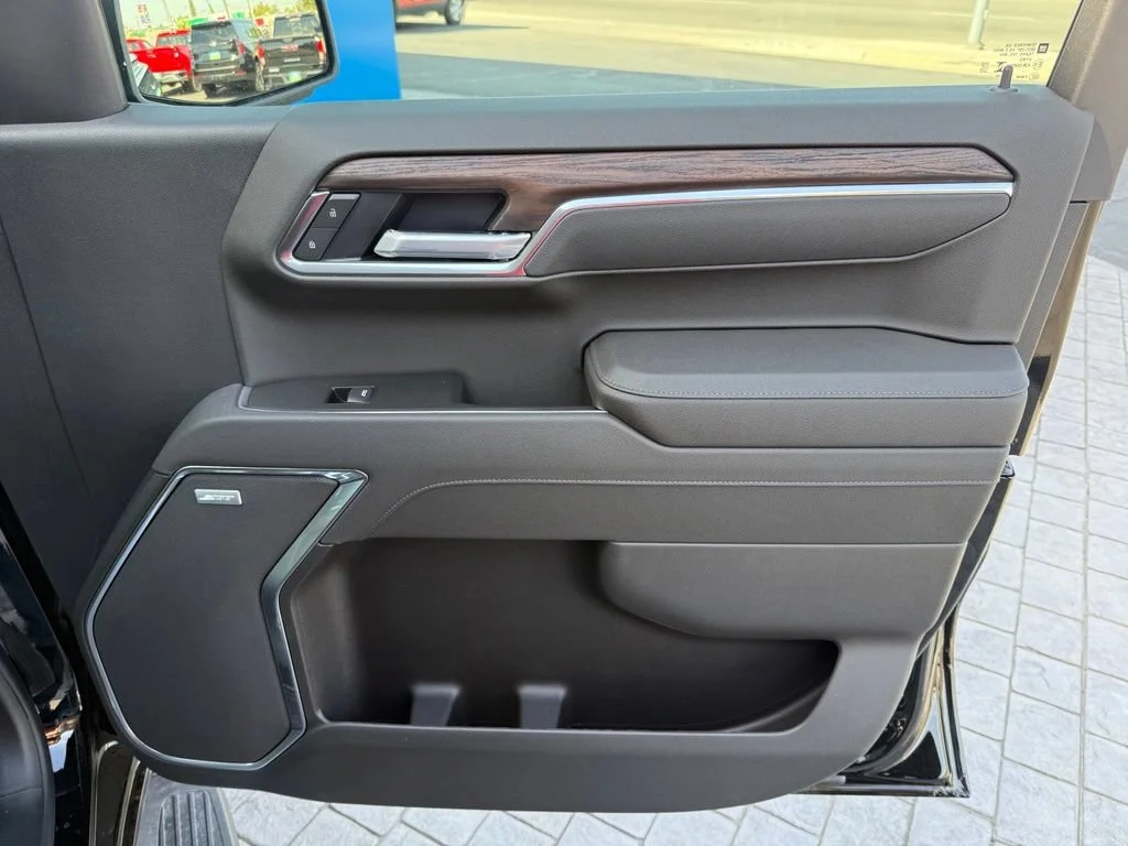 New 2026 Onyx Black GMC SLT image 18