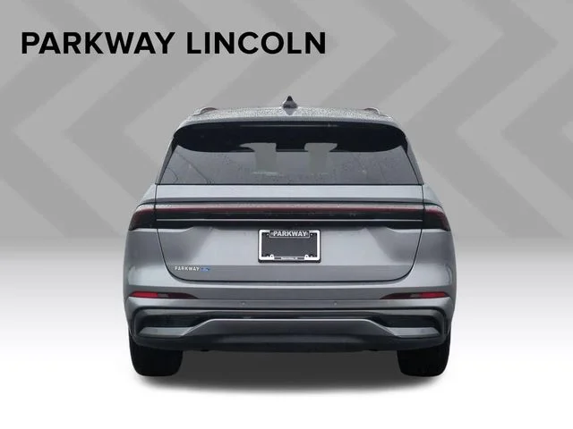 Used 2024 Gray Lincoln Reserve image 4