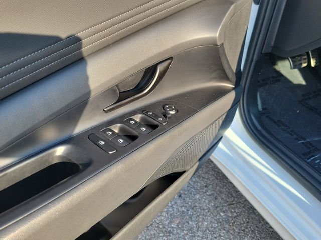 Certified Used 2025 White Hyundai SEL Sport image 19