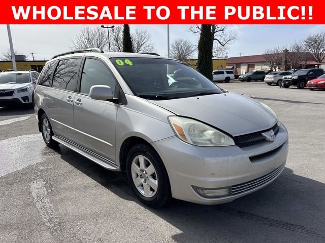2004 Toyota Sienna XLE