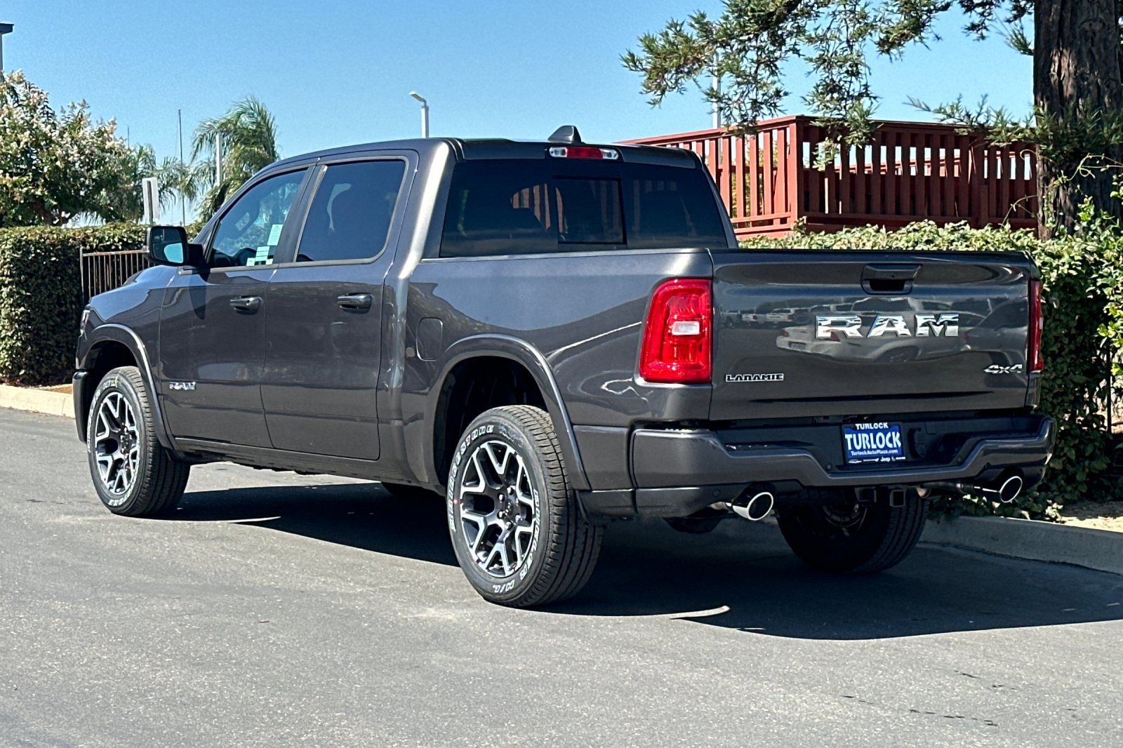 2026 RAM 1500 Laramie - Photo 6