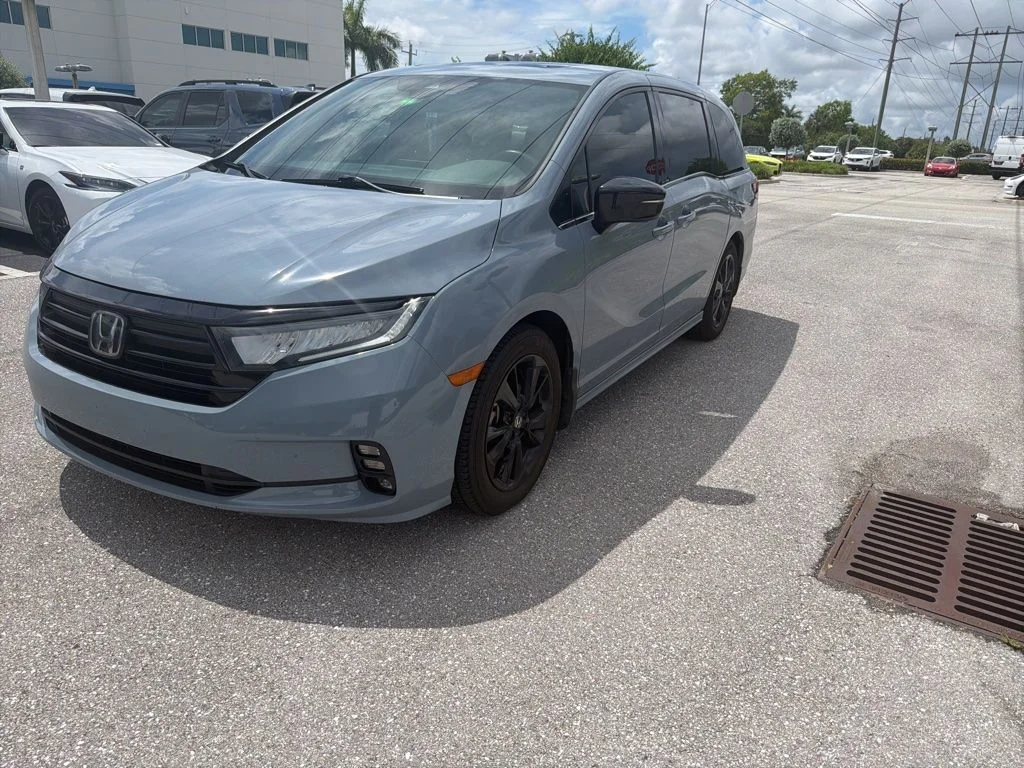 2023 Honda Odyssey SPORT's photo