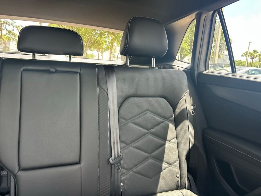 New 2026 Silver Volkswagen 2.0T SE w/Technology image 14