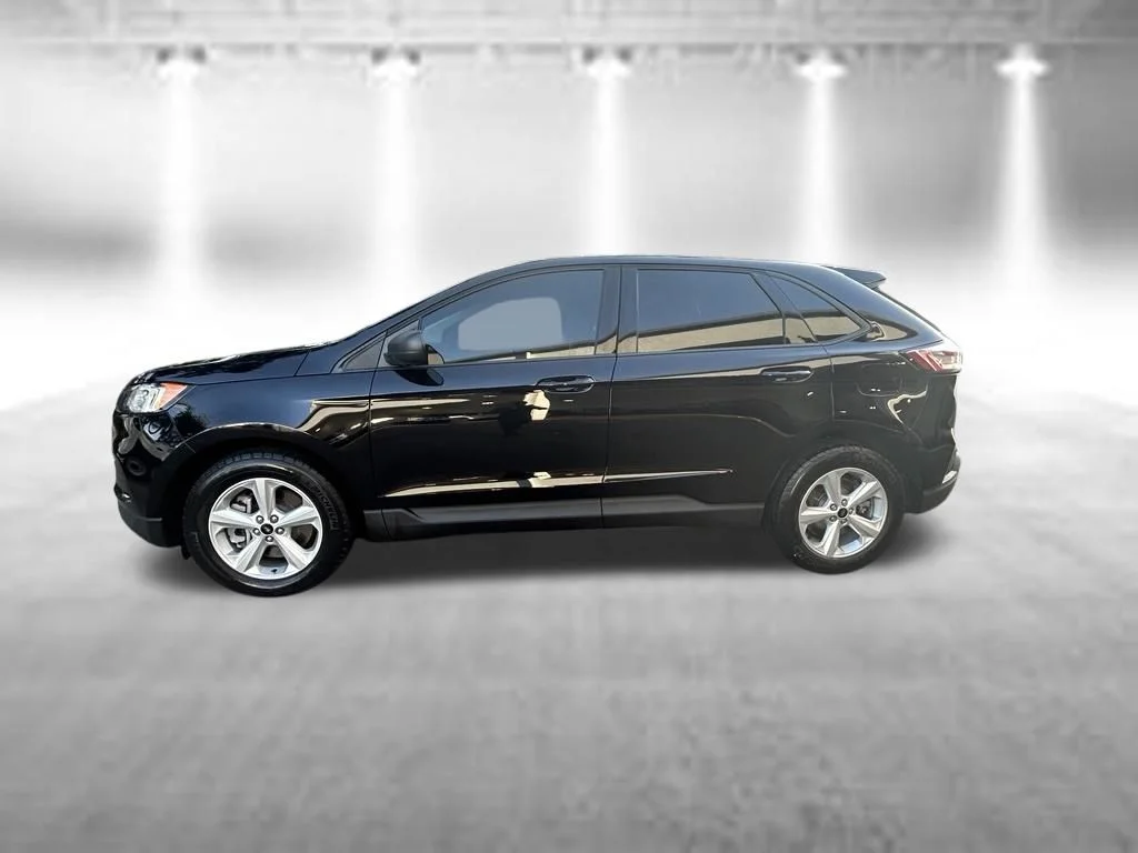 Certified Used 2024 Black Metallic Ford SE image 8