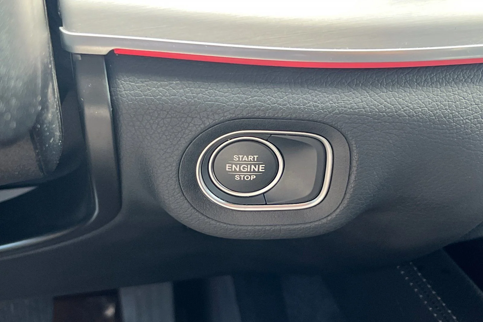 Used 2025 Gray Mercedes-Benz GLE 450e image 25