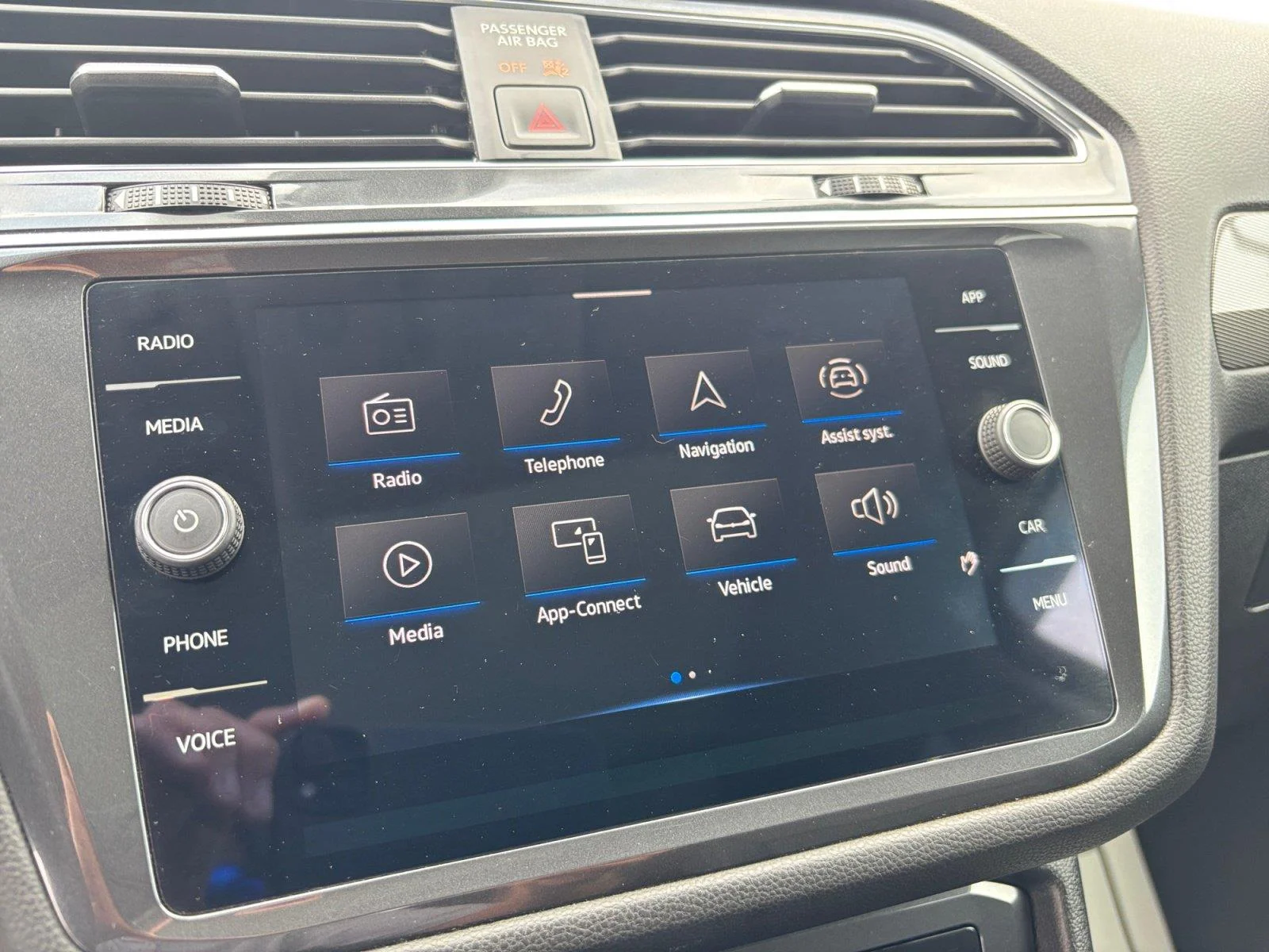 2023 Volkswagen Tiguan SE - Photo 25