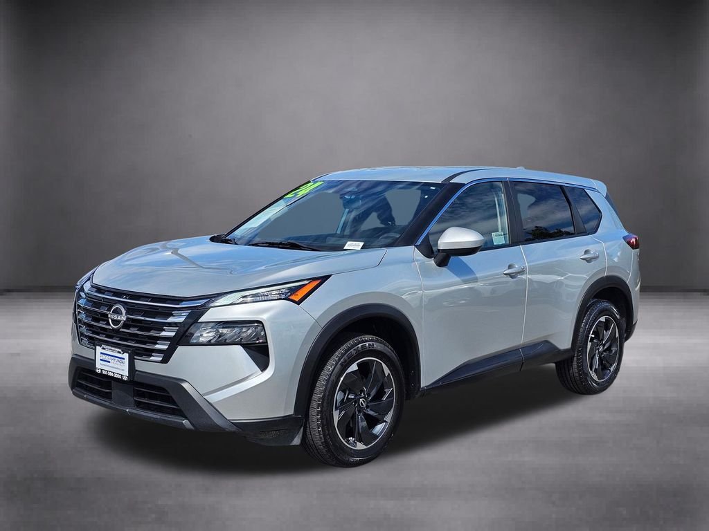 Used 2024 Silver Nissan SV image 4
