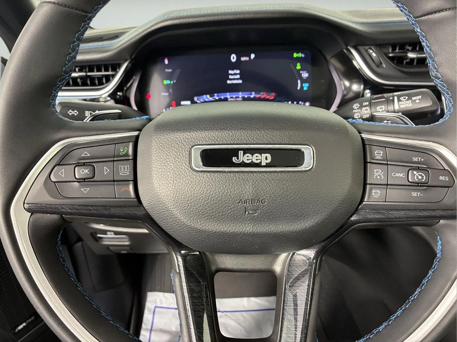 Used 2023 Silver Zynith Jeep Trailhawk image 44