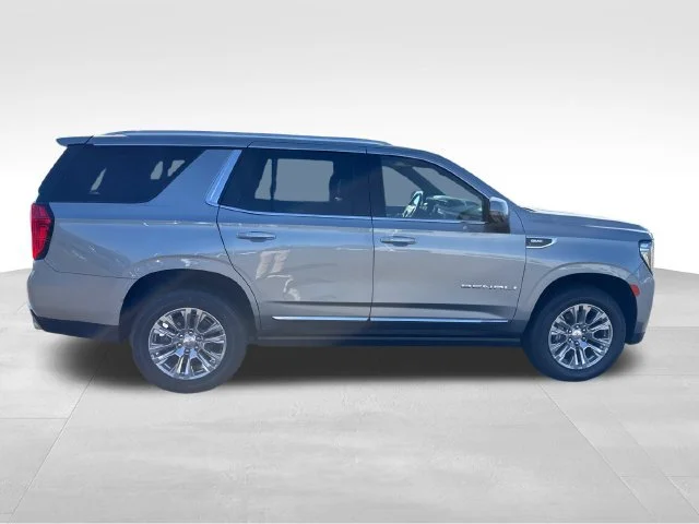 Used 2023 STERLING METALLIC GMC Denali image 7