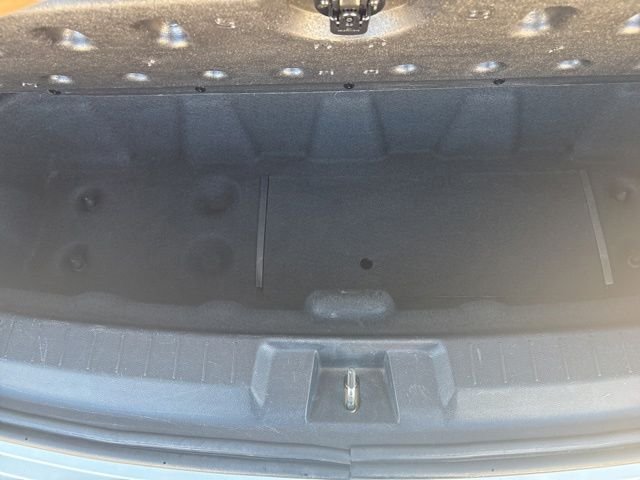 Used 2015 White Dodge SE image 29